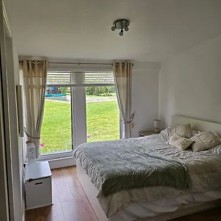 Remarkable 1-Bed Cabin In Dunmow Great Dunmow Exterior photo