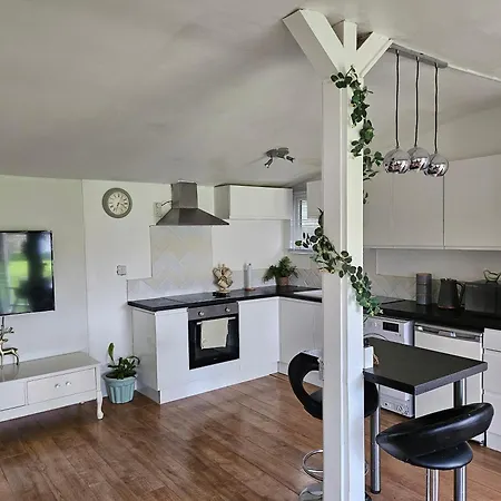 Remarkable 1-Bed Cabin In Dunmow Great Dunmow Exterior photo